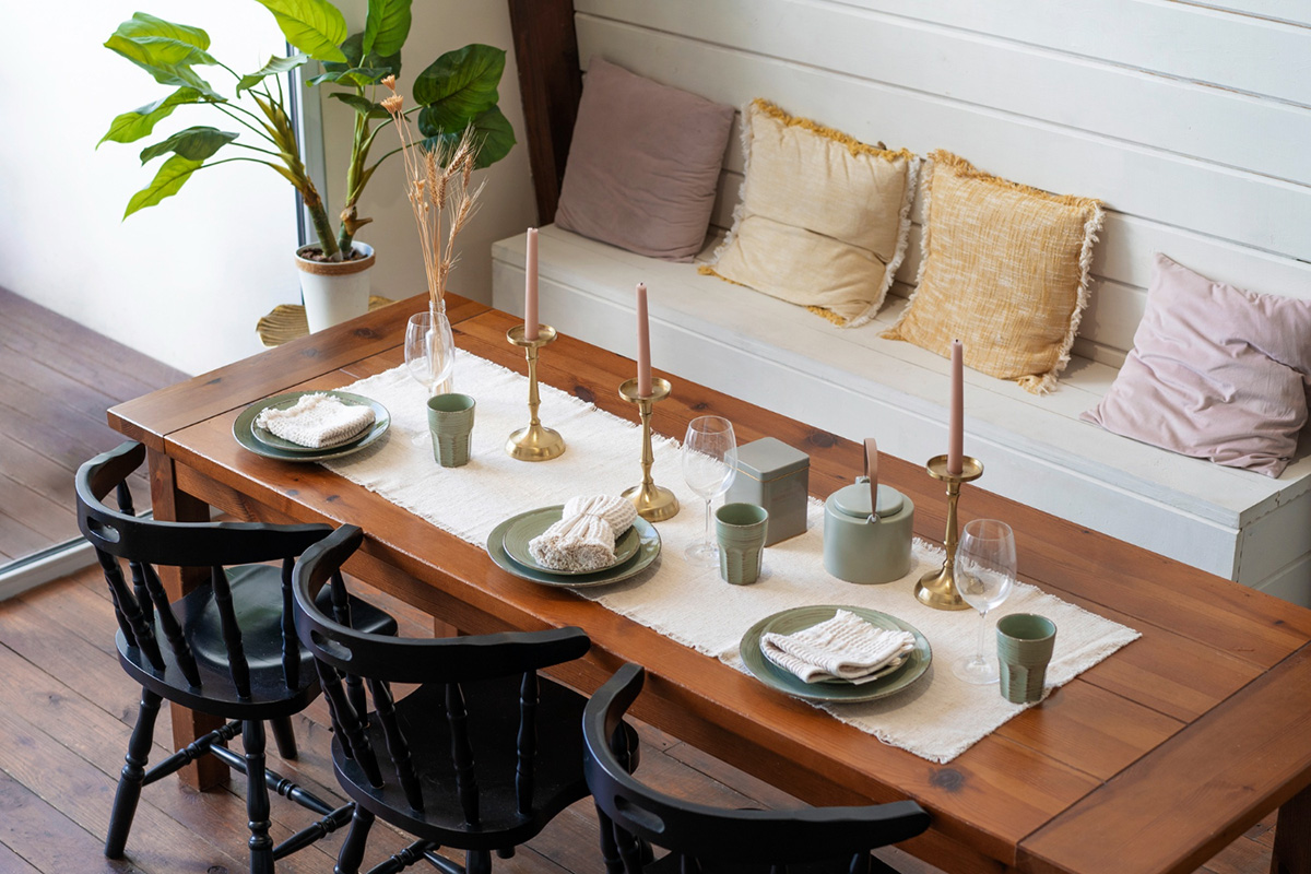 Create a Cozy Dining Room in Your Small Apartment