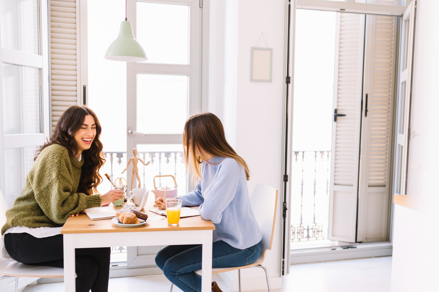 Ways to Find Peace in Your Shared Space With Roommates